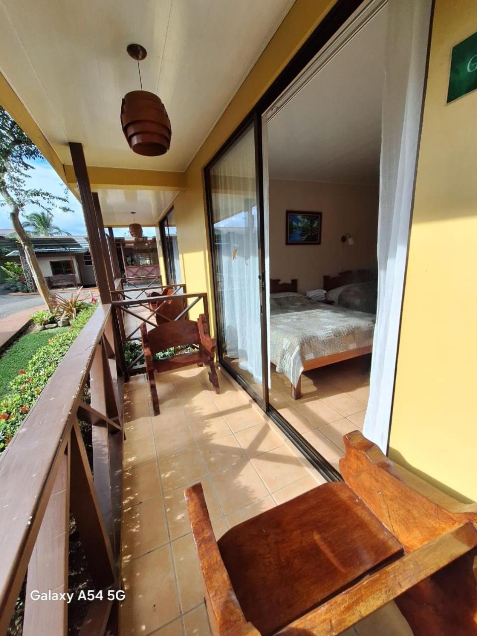La Fortuna Iris Arenal Hotel מראה חיצוני תמונה