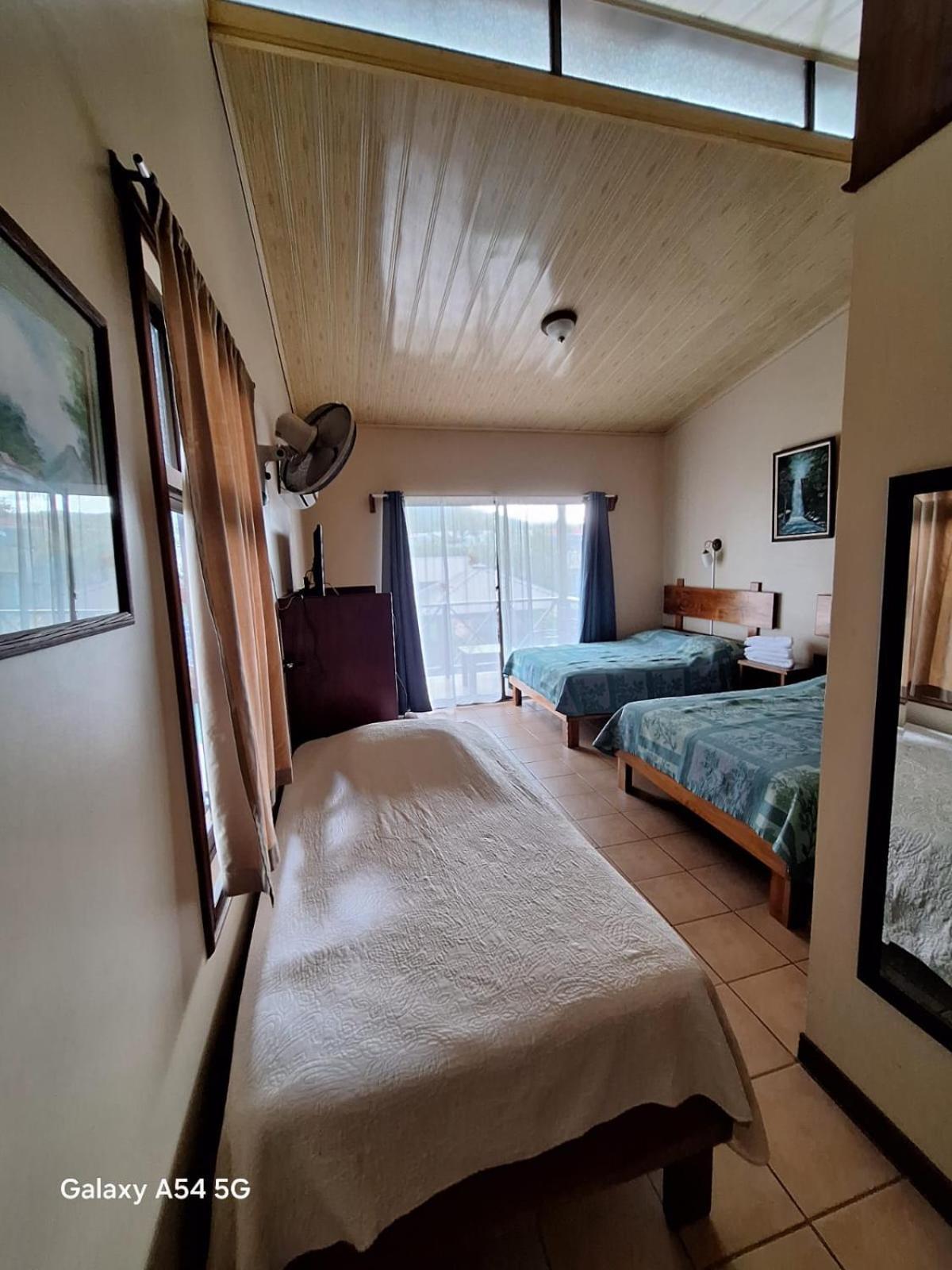 La Fortuna Iris Arenal Hotel מראה חיצוני תמונה