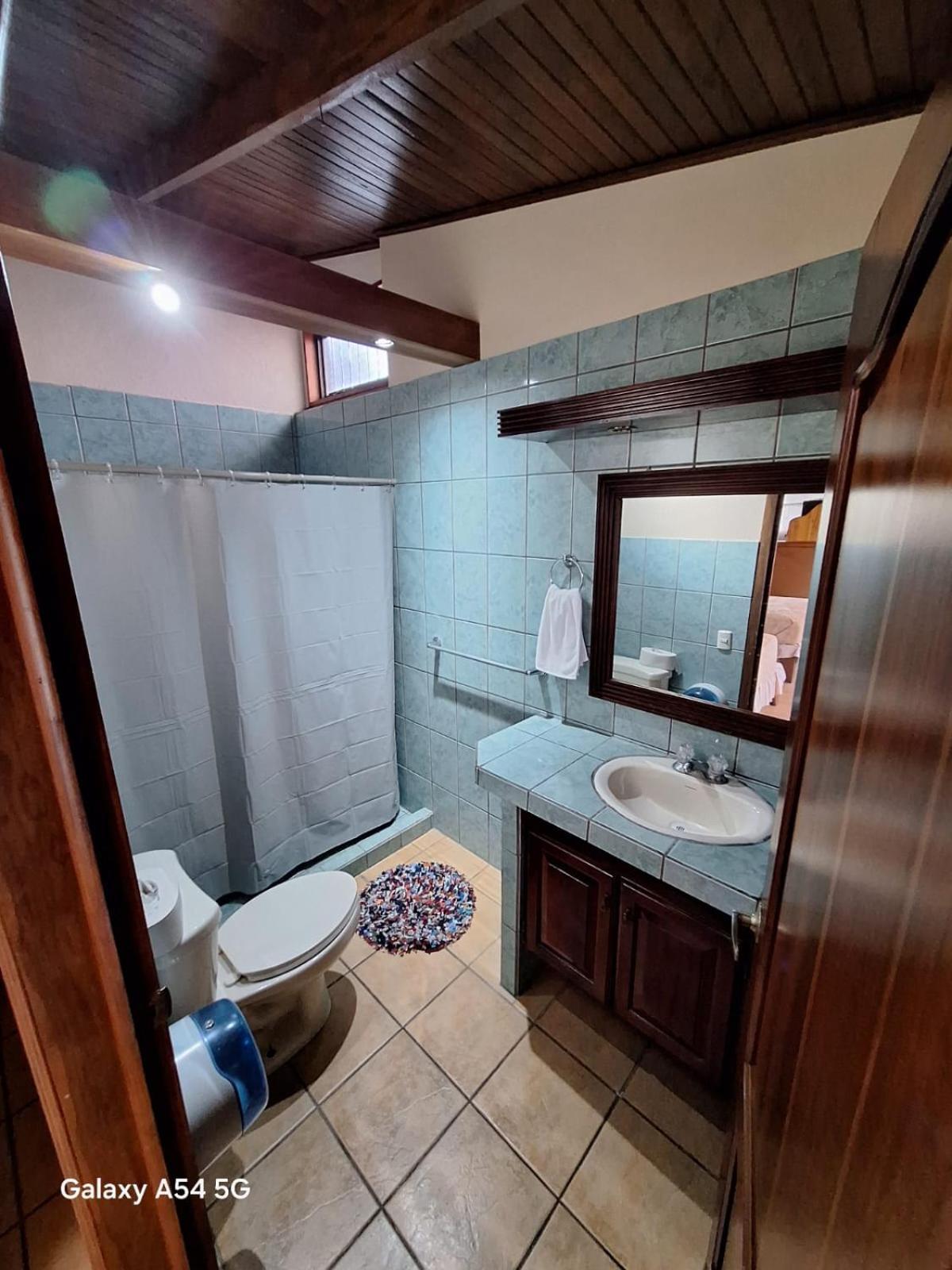 La Fortuna Iris Arenal Hotel מראה חיצוני תמונה