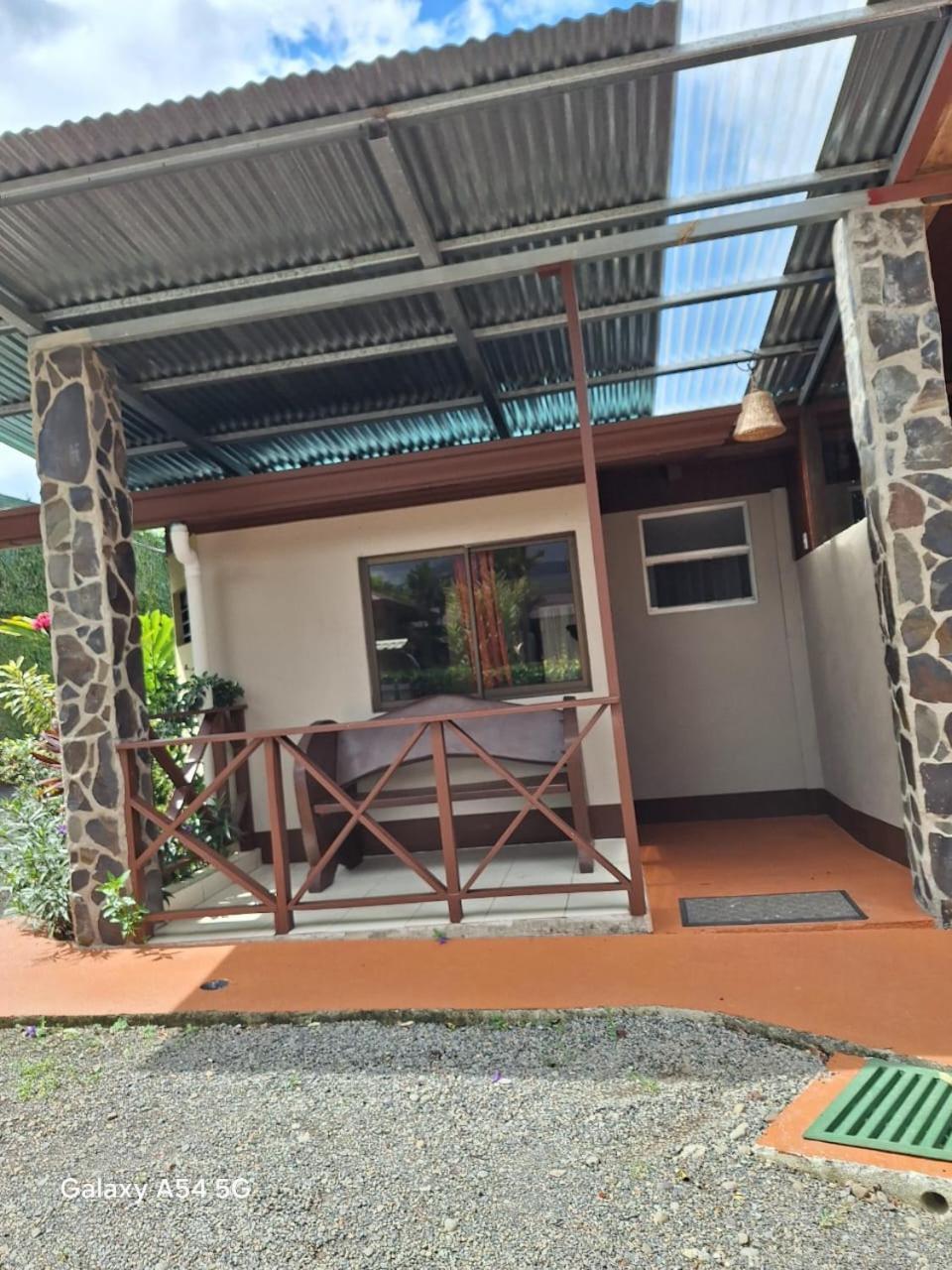 La Fortuna Iris Arenal Hotel מראה חיצוני תמונה